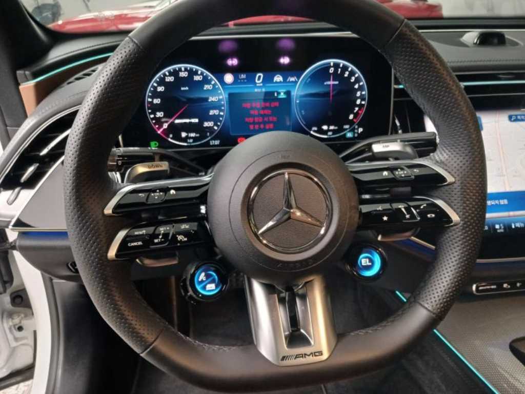 Mercedes Benz E class - Vista 11