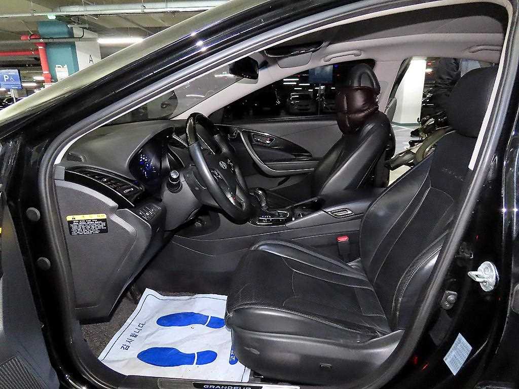 HYUNDAI Grandeur - Vista 6