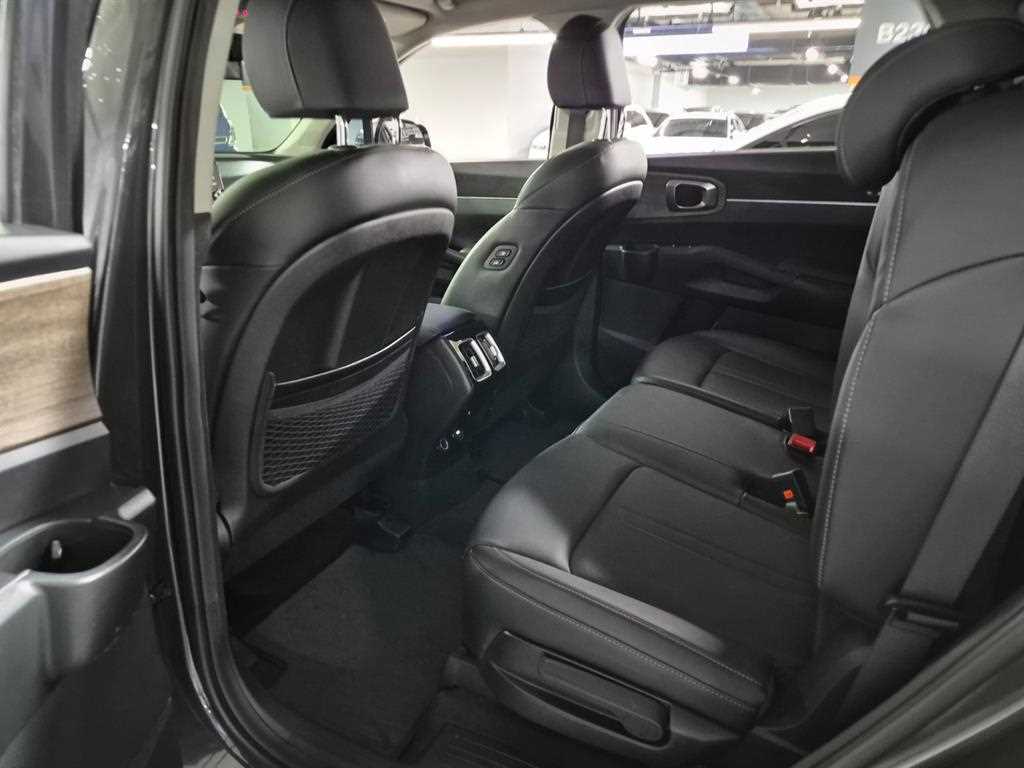 KIA Sorento - Vista 9