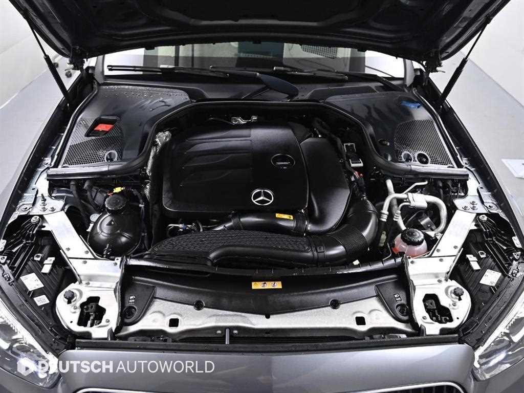 Mercedes Benz E class - Vista 6