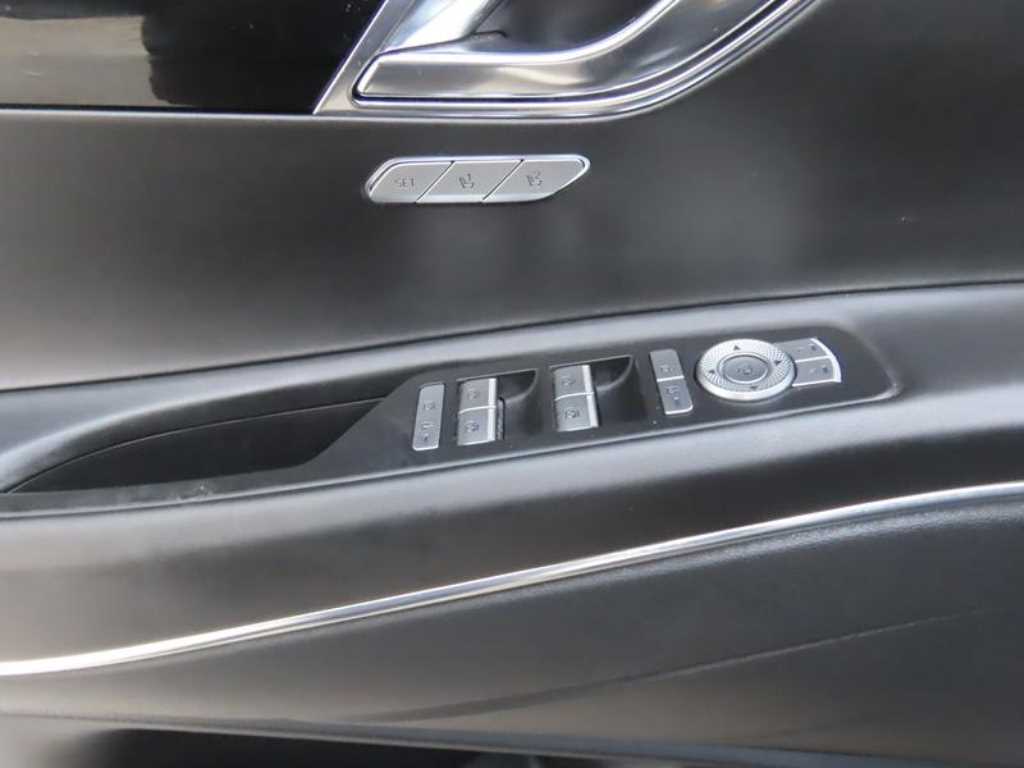 Genesis GV80 - Vista 7