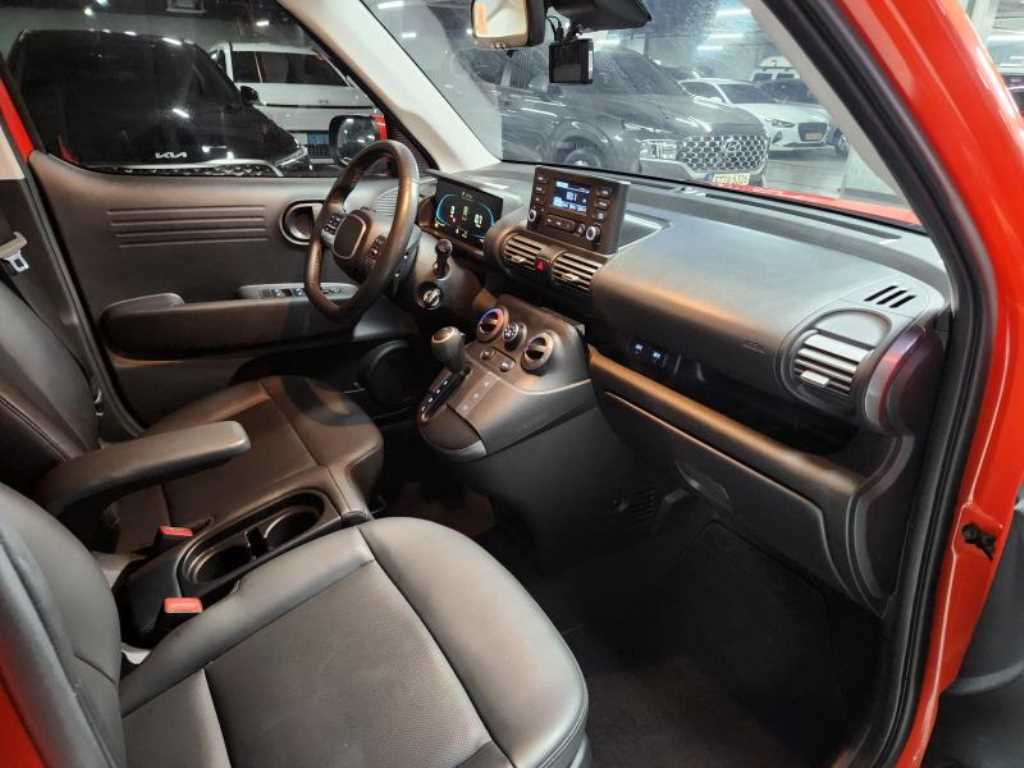 HYUNDAI Casper - Vista 9