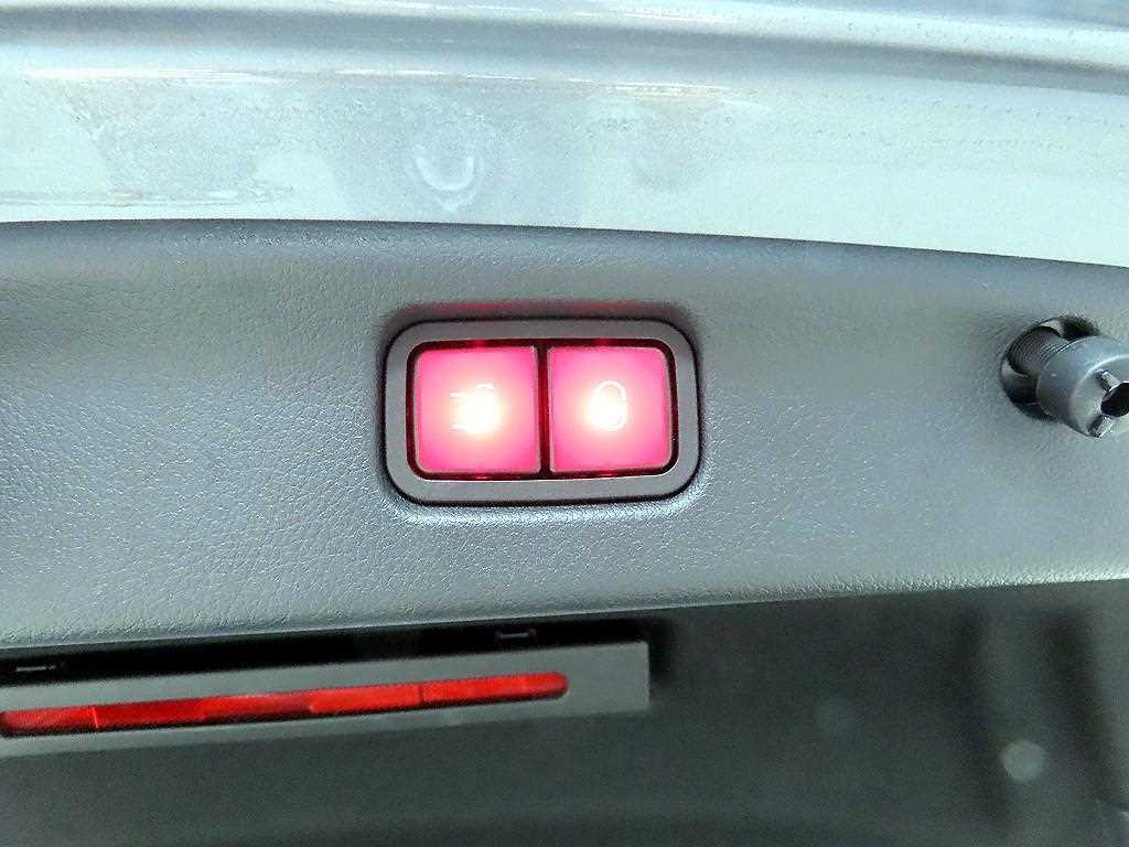 Mercedes Benz C Class 2023 Gris - Importación desde Corea - HF Imports Iquique - Foto 18