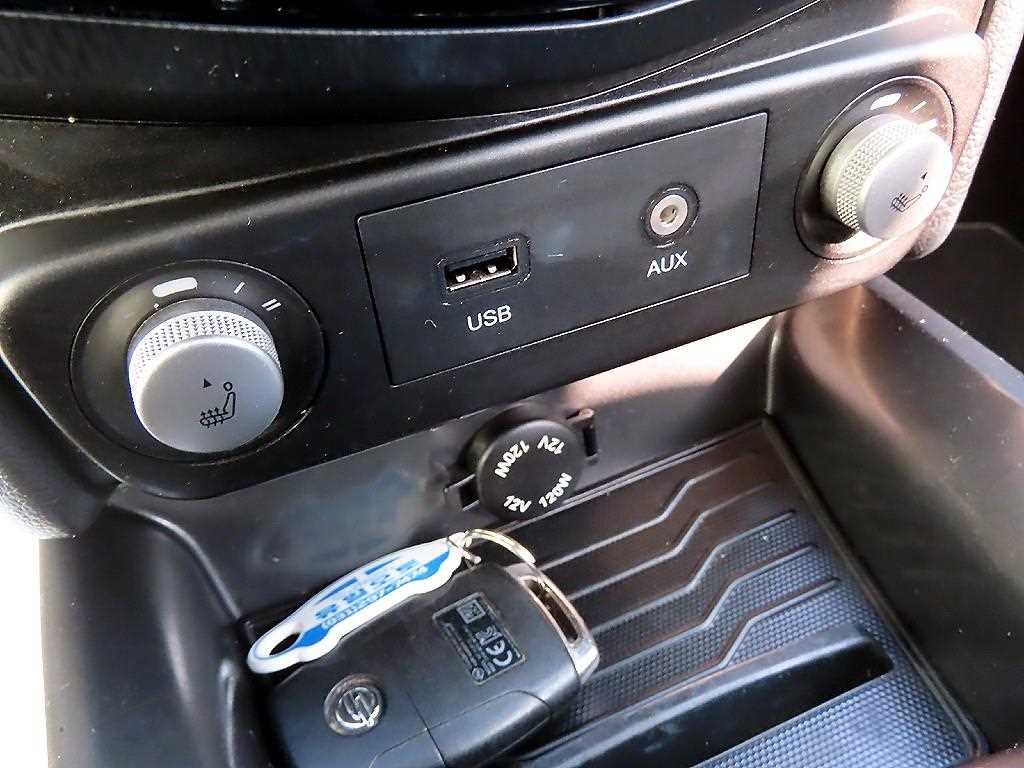 Ssangyong Tivoli 2016 Blanco - Importación desde Corea - HF Imports Iquique - Foto 14