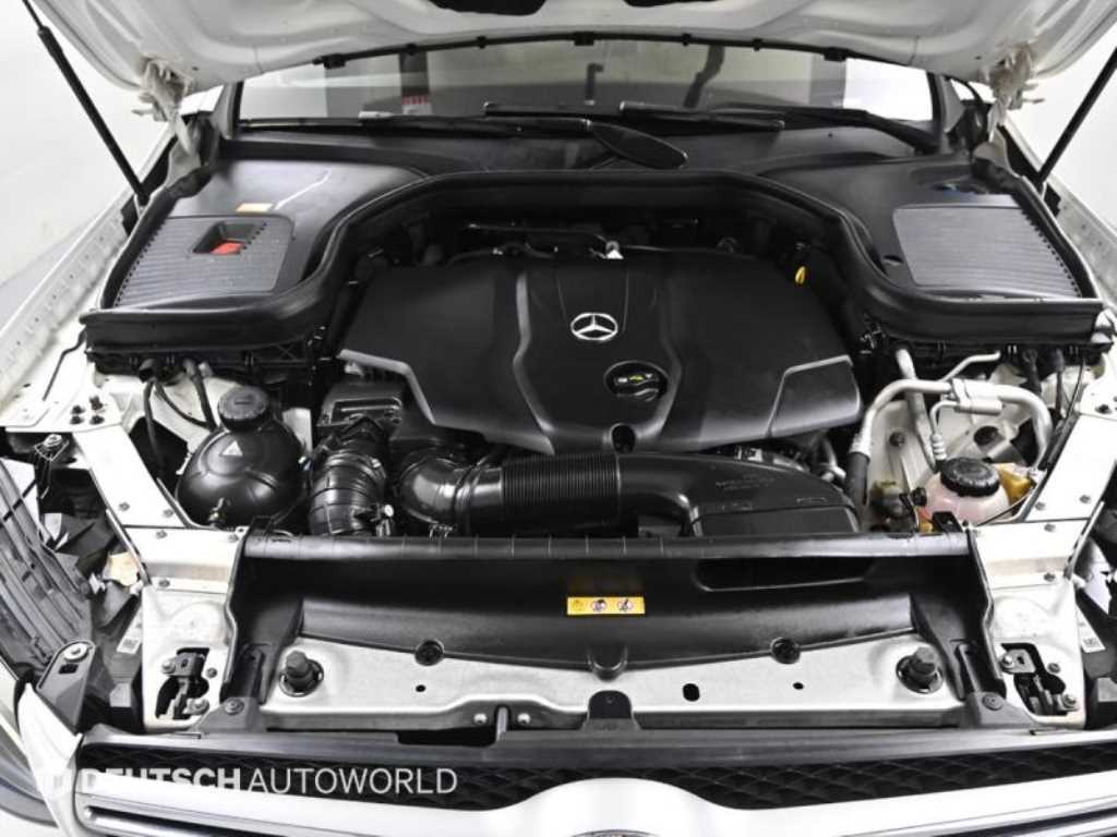 Mercedes Benz GLC Class - Vista 6