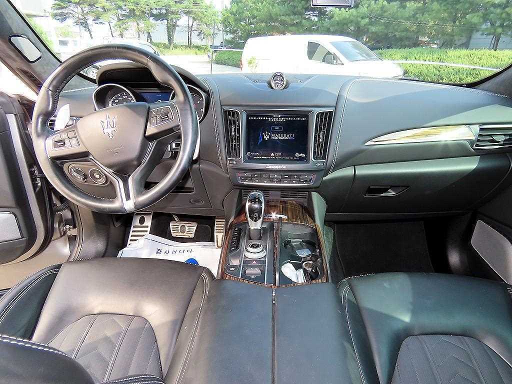 Maserati Levante - Vista 7