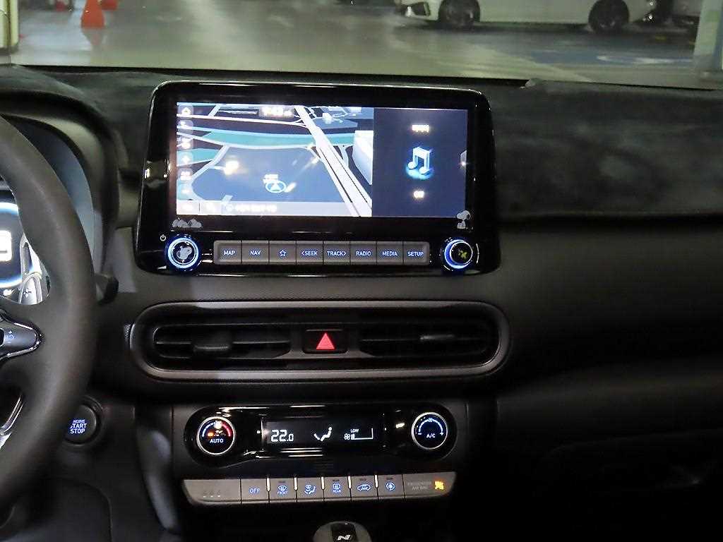 HYUNDAI Kona - Vista 11