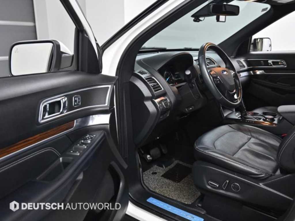 Ford Explorer - Vista 11