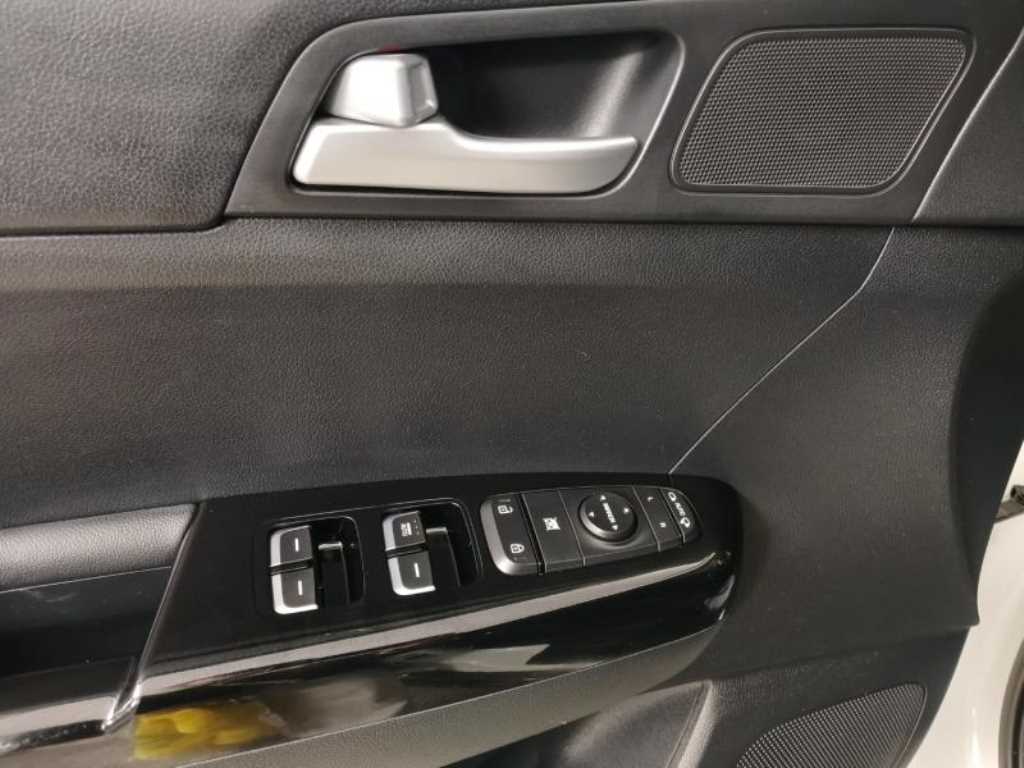 KIA Sportage - Vista 9