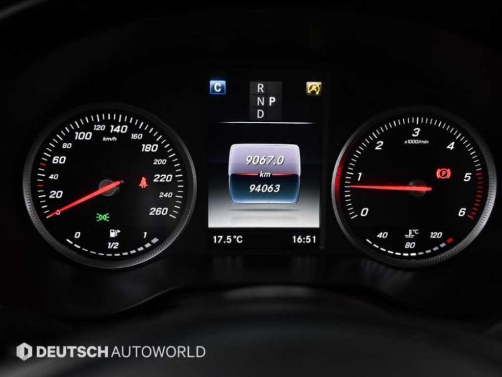 Mercedes Benz GLC Class - Vista 8