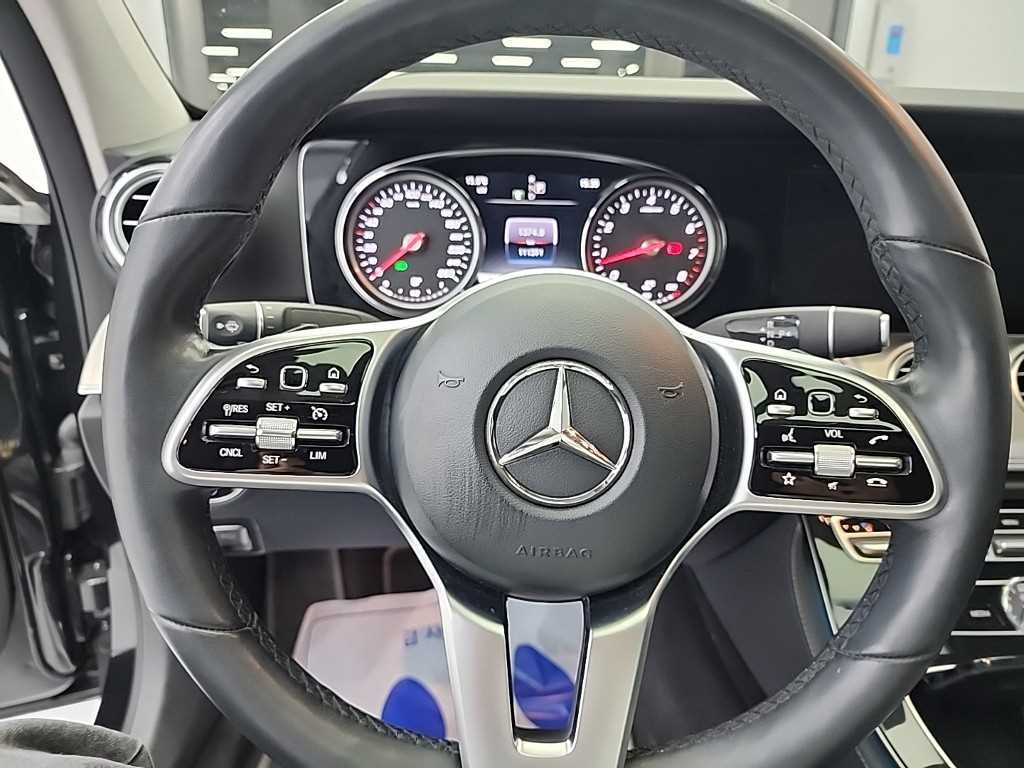 Mercedes Benz E class - Vista 9