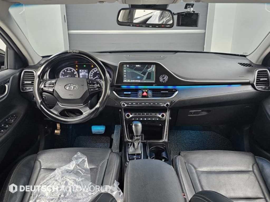 HYUNDAI Grandeur - Vista 7