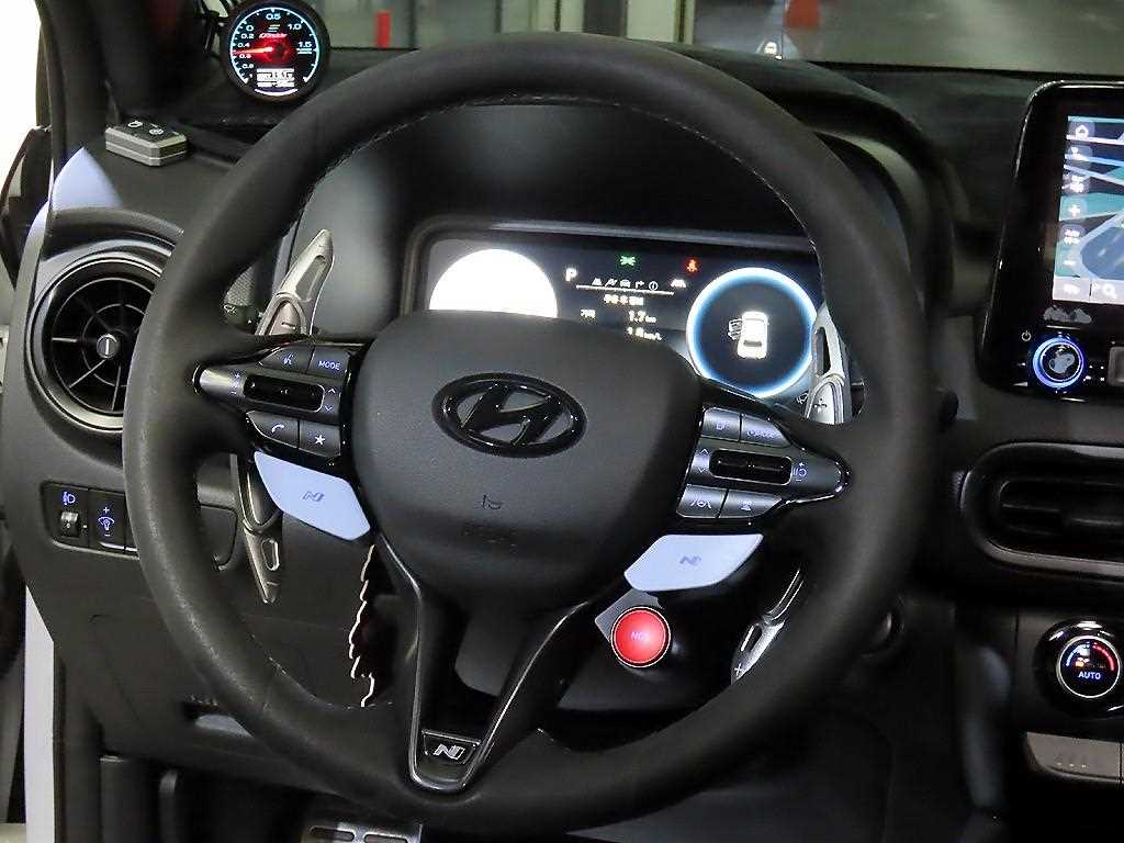 HYUNDAI Kona - Vista 8