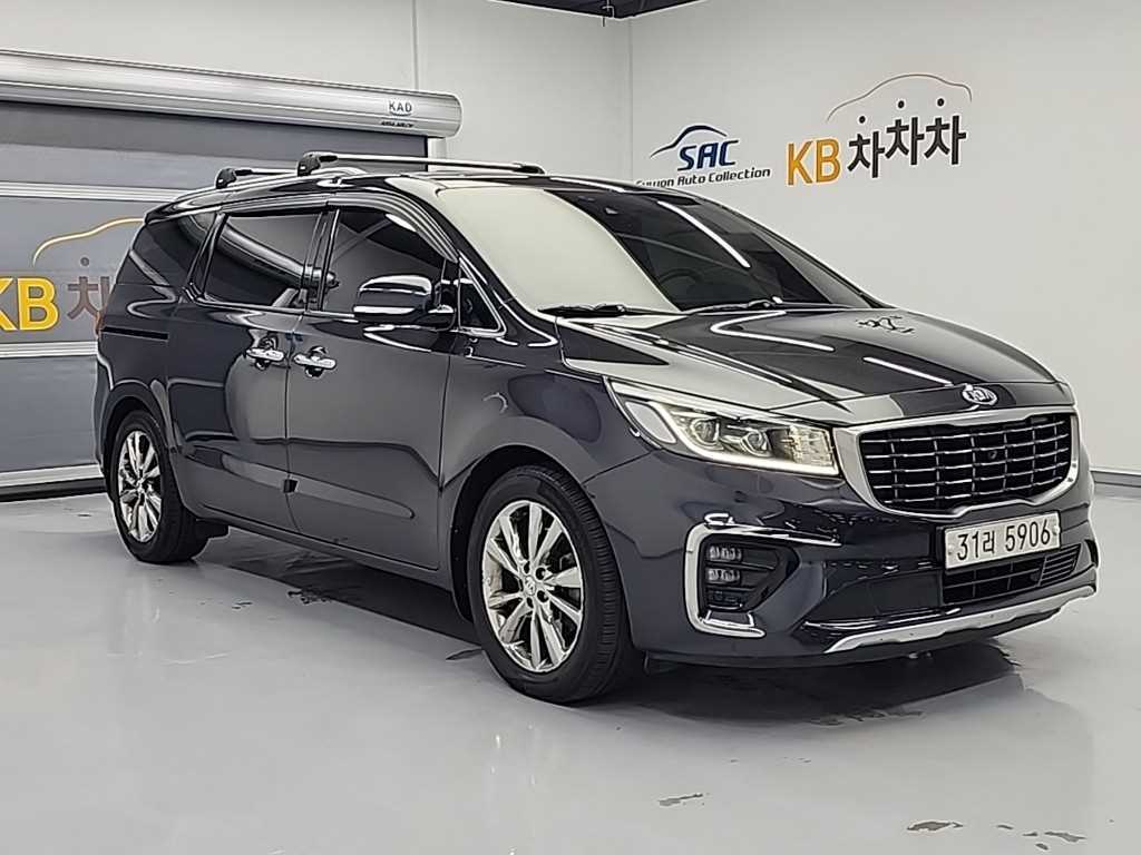 KIA Carnival - Vista 4