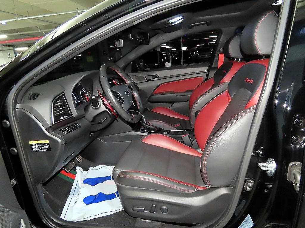 HYUNDAI Avante - Vista 6