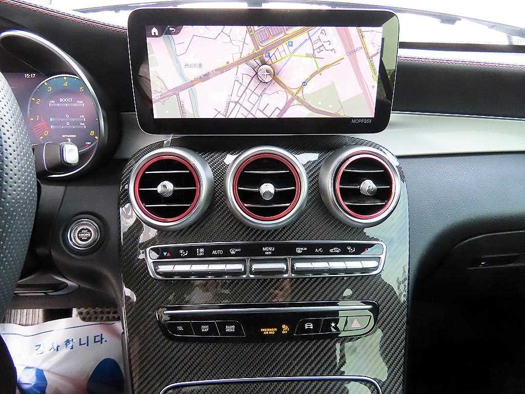 Mercedes Benz GLC Class - Vista 12