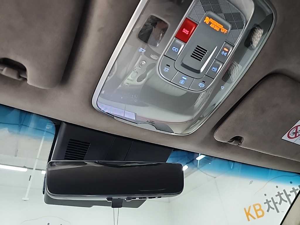 Genesis GV70 2025 Blanco - Importación desde Corea - HF Imports Iquique - Foto 16