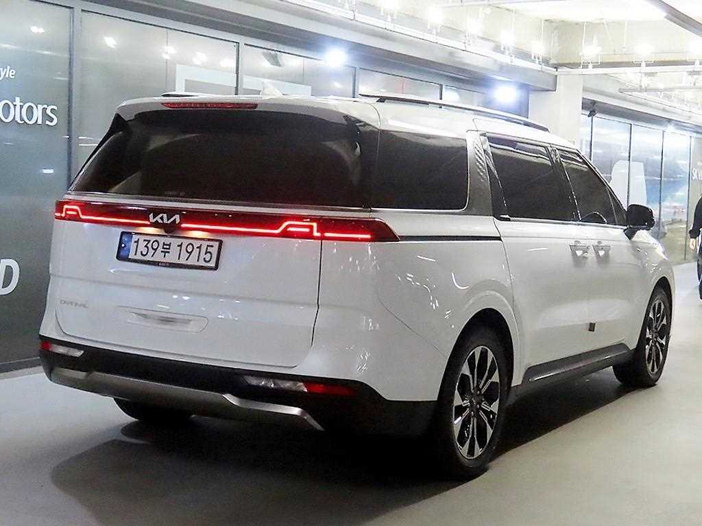 KIA Carnival - Vista 4