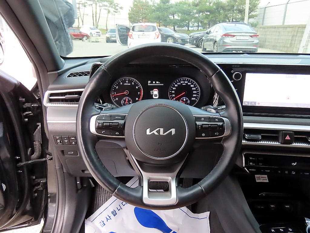 KIA K5 - Vista 8