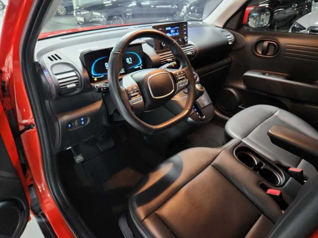 HYUNDAI Casper - Vista 8