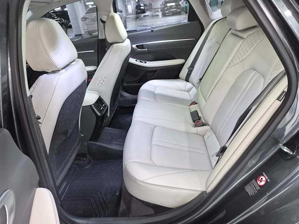 HYUNDAI Sonata - Vista 7