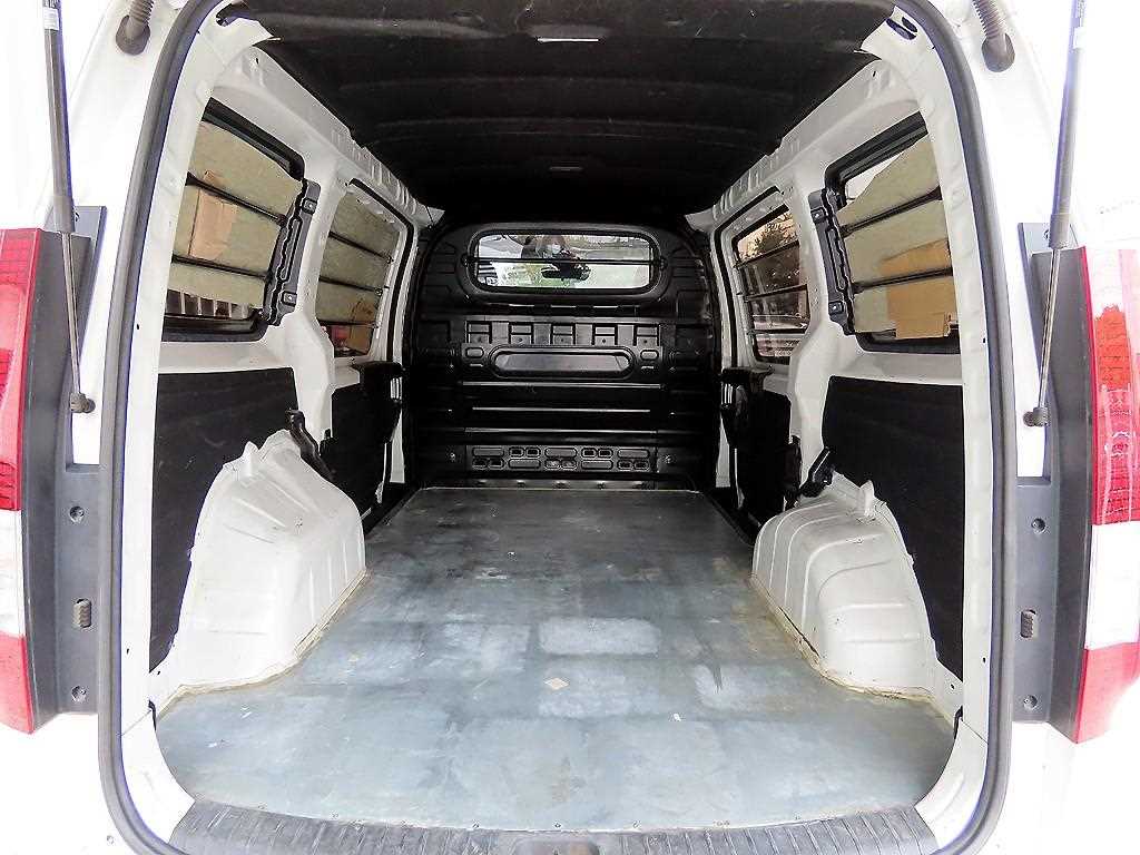 HYUNDAI Staria 2023 Blanco - Importación desde Corea - HF Imports Iquique - Foto 15