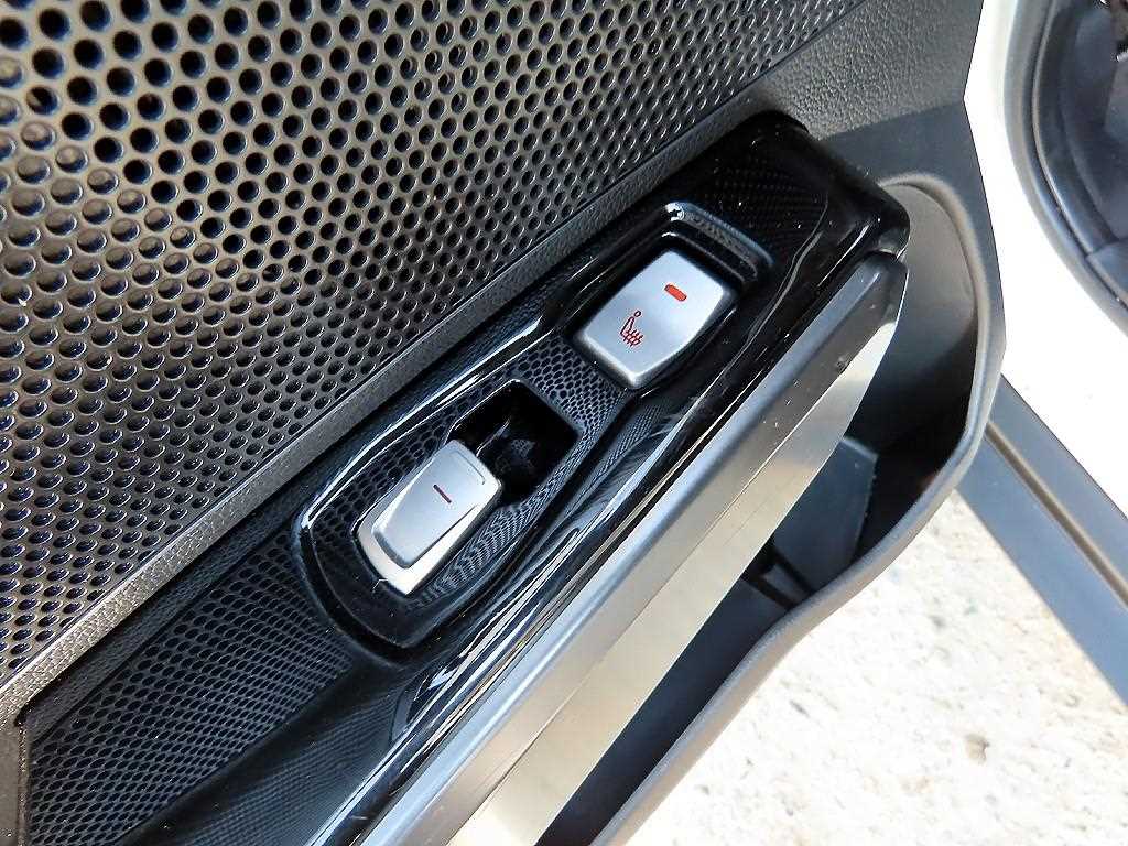 Ssangyong Tivoli 2016 Blanco - Importación desde Corea - HF Imports Iquique - Foto 17