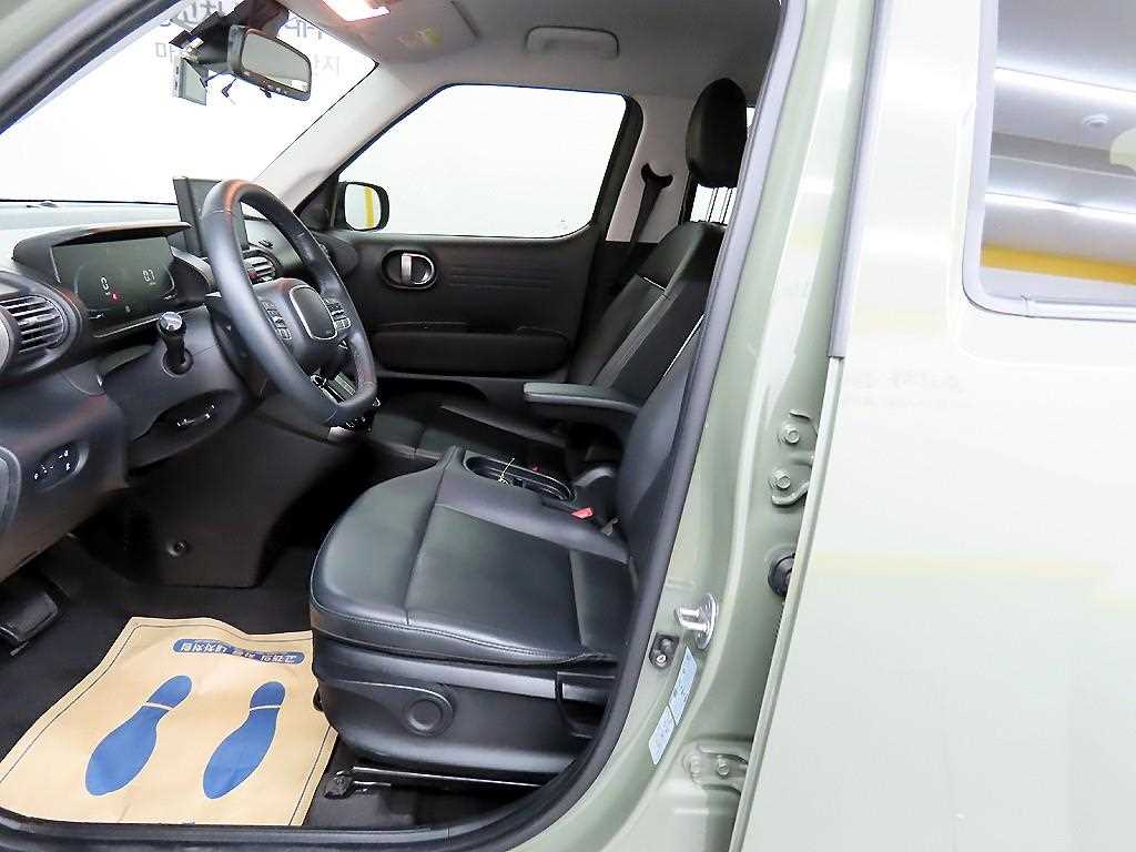 HYUNDAI Casper - Vista 5