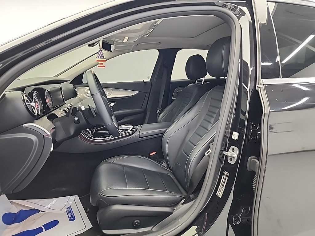 Mercedes Benz E class - Vista 11