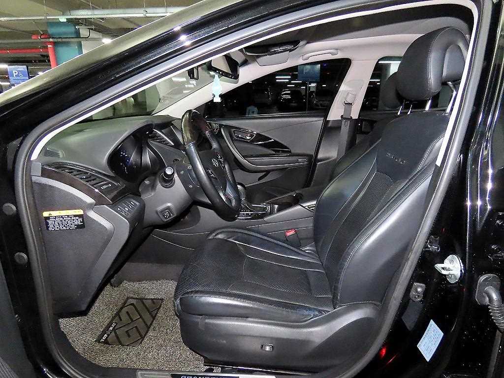 HYUNDAI Grandeur - Vista 6