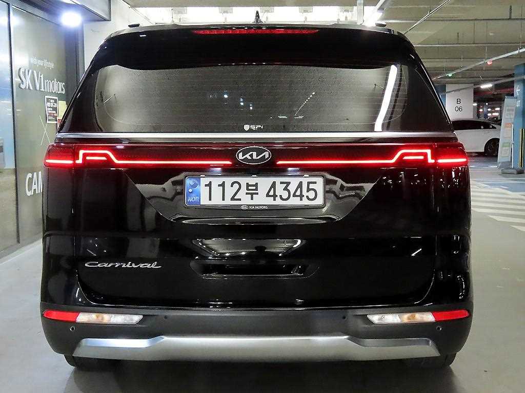 KIA Carnival - Vista 5