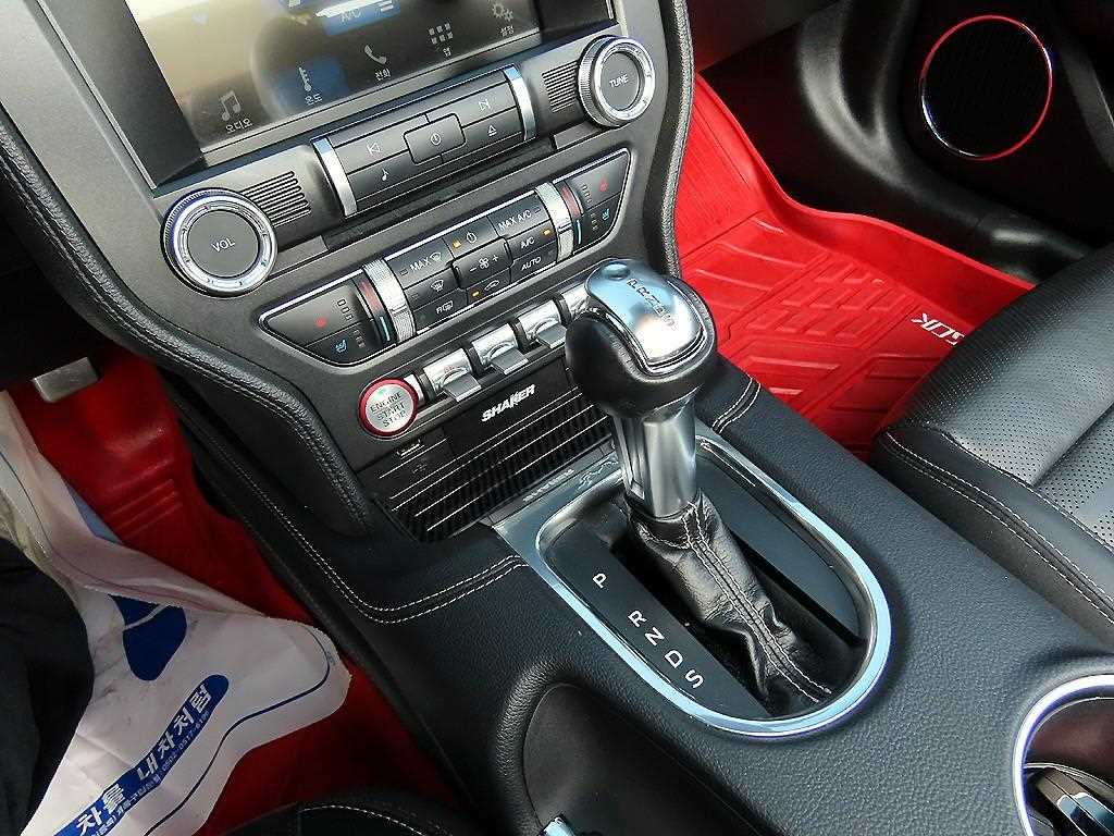 Ford Mustang - Vista 10