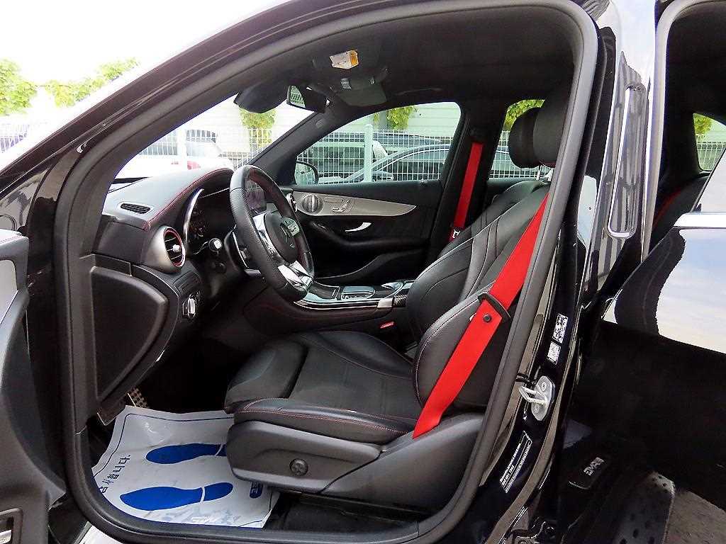 Mercedes Benz GLC Class - Vista 5