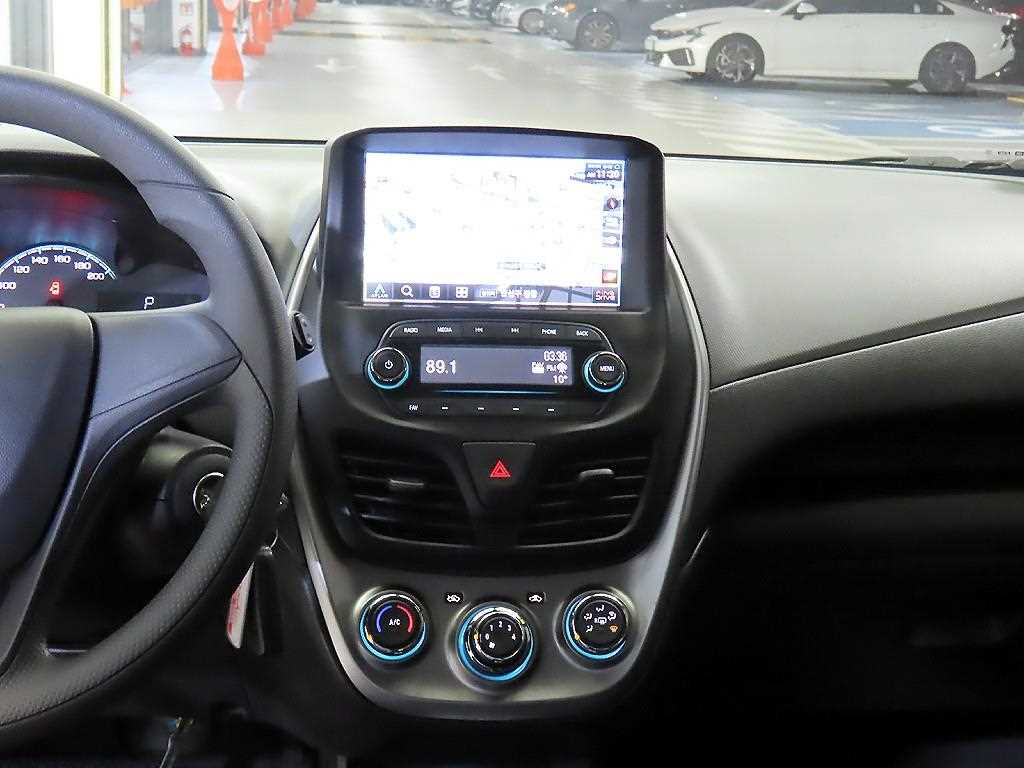 Chevrolet Spark - Vista 11