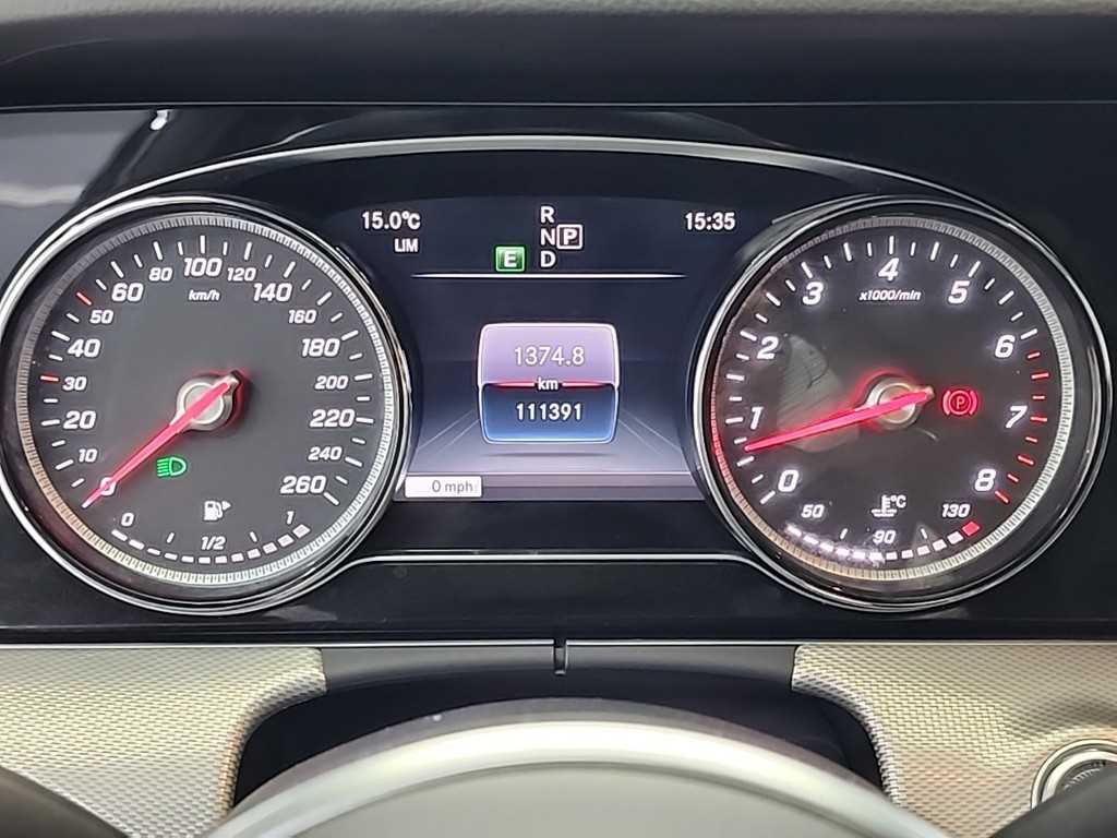 Mercedes Benz E class - Vista 6