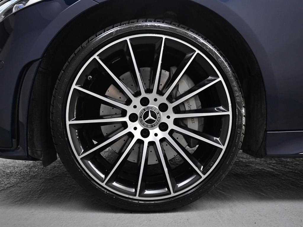 Mercedes Benz CLS Class - Vista 5