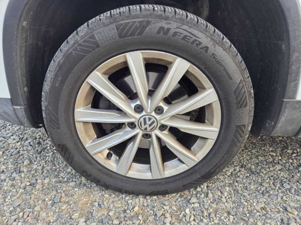 Volkswagen Tiguan - Vista 6