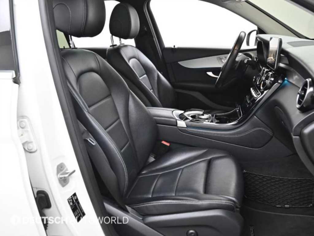 Mercedes Benz GLC Class - Vista 10