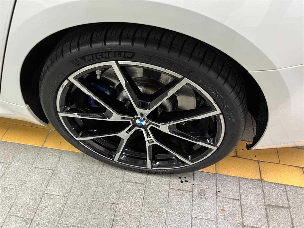 BMW 8 Series - Vista 7