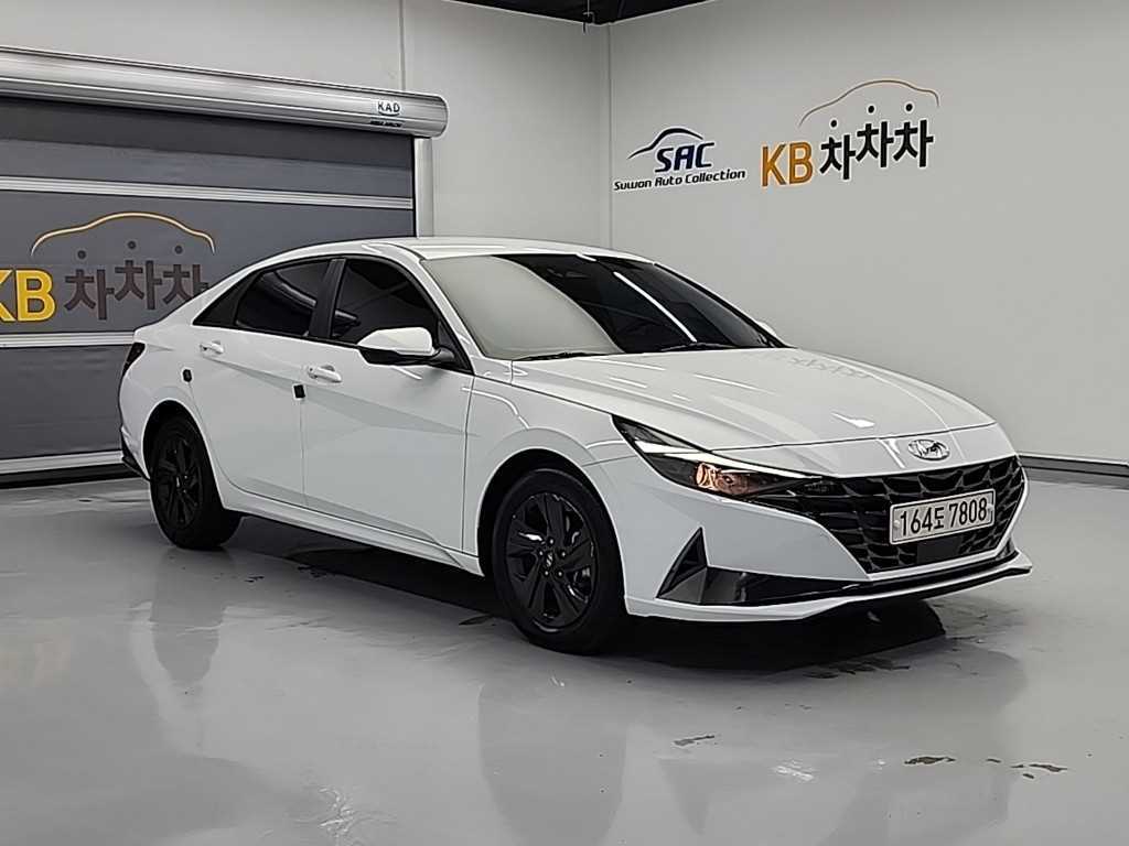 HYUNDAI Avante - Vista 4