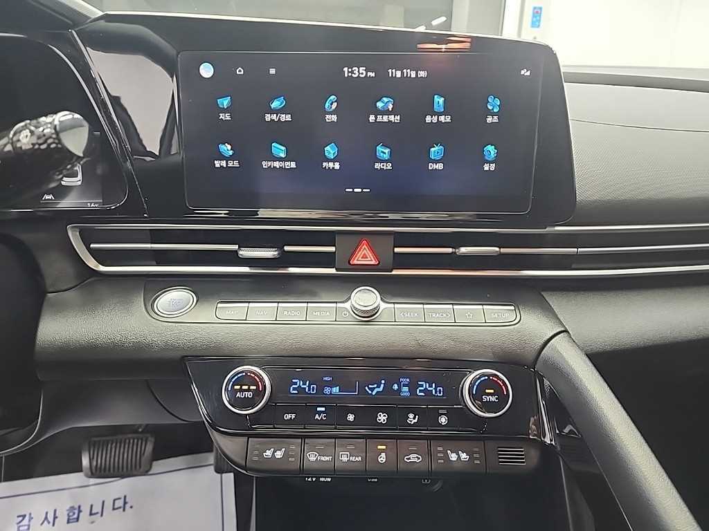 HYUNDAI Avante - Vista 10