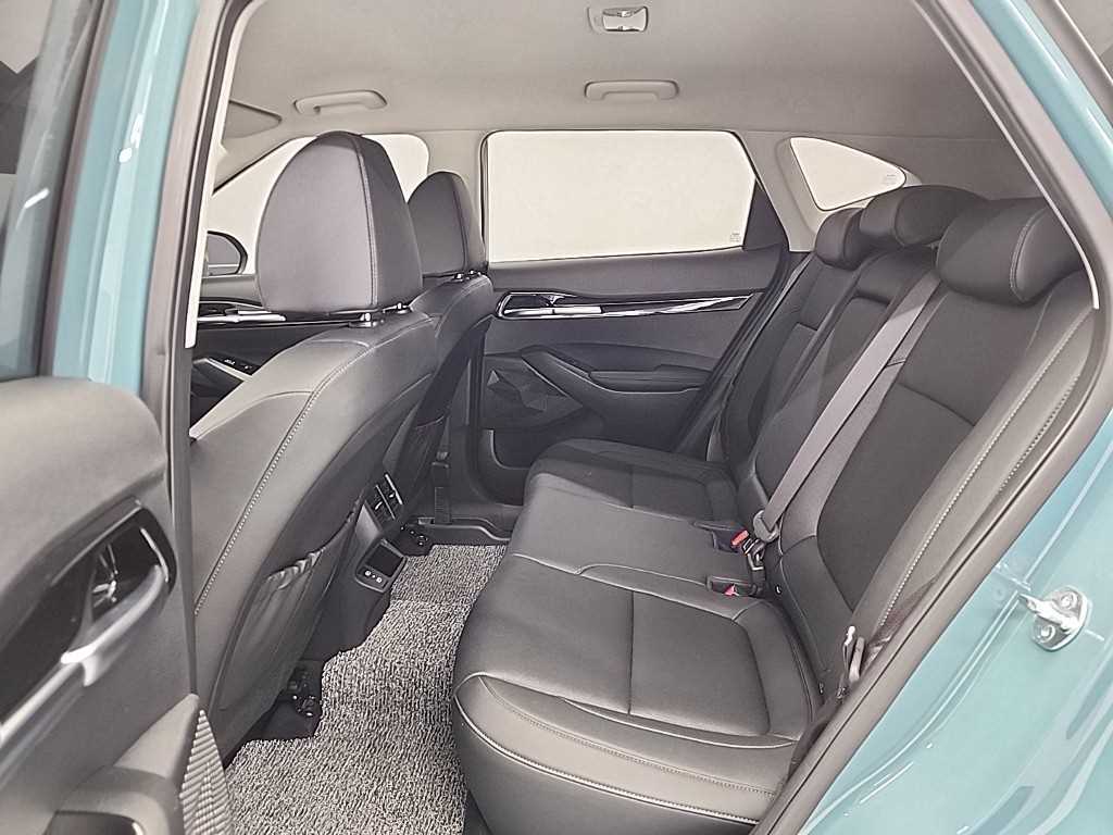 KIA Seltos - Vista 12