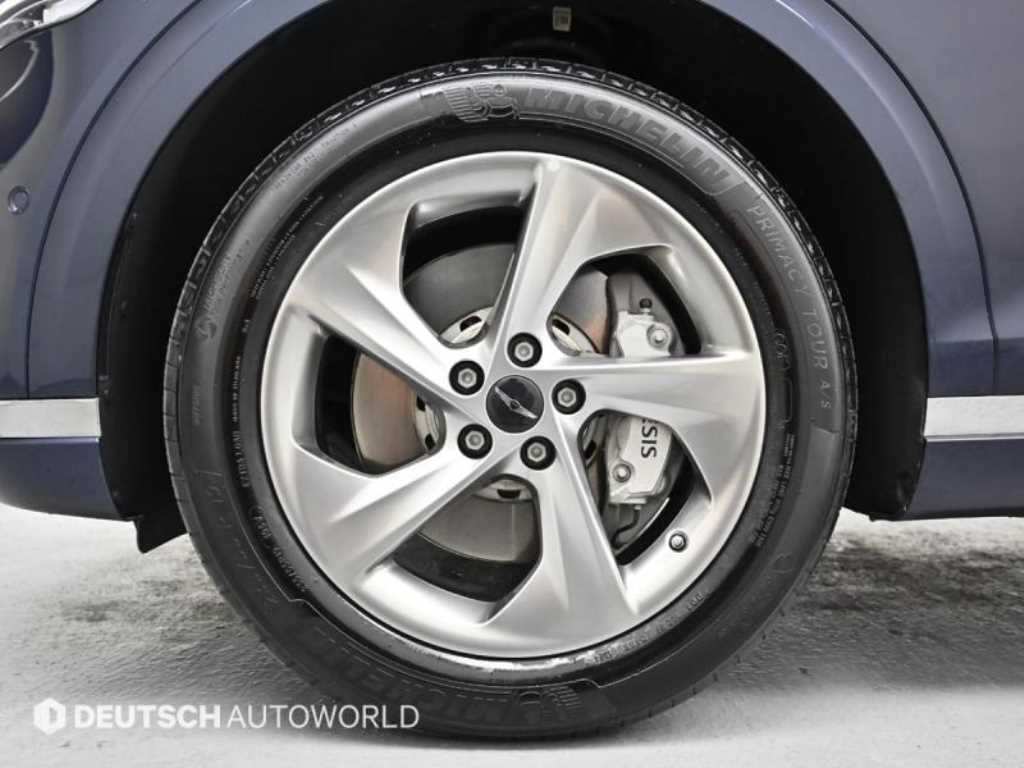 Genesis GV70 - Vista 5