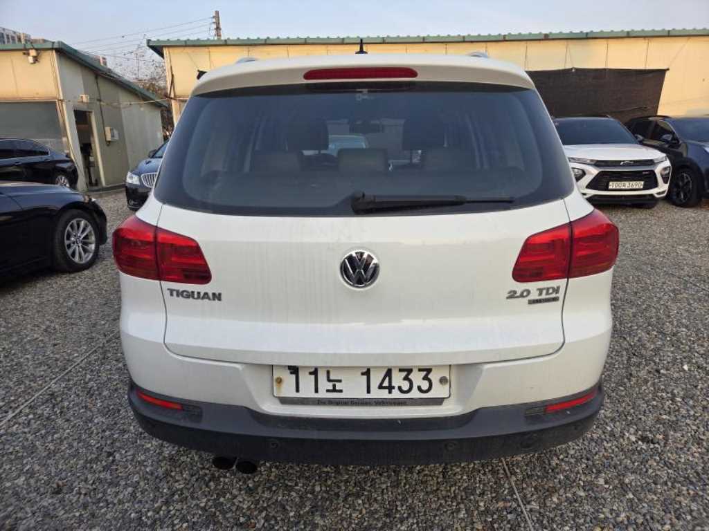 Volkswagen Tiguan - Vista 5
