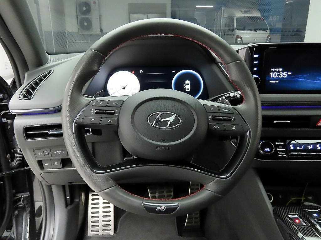 HYUNDAI Sonata - Vista 7