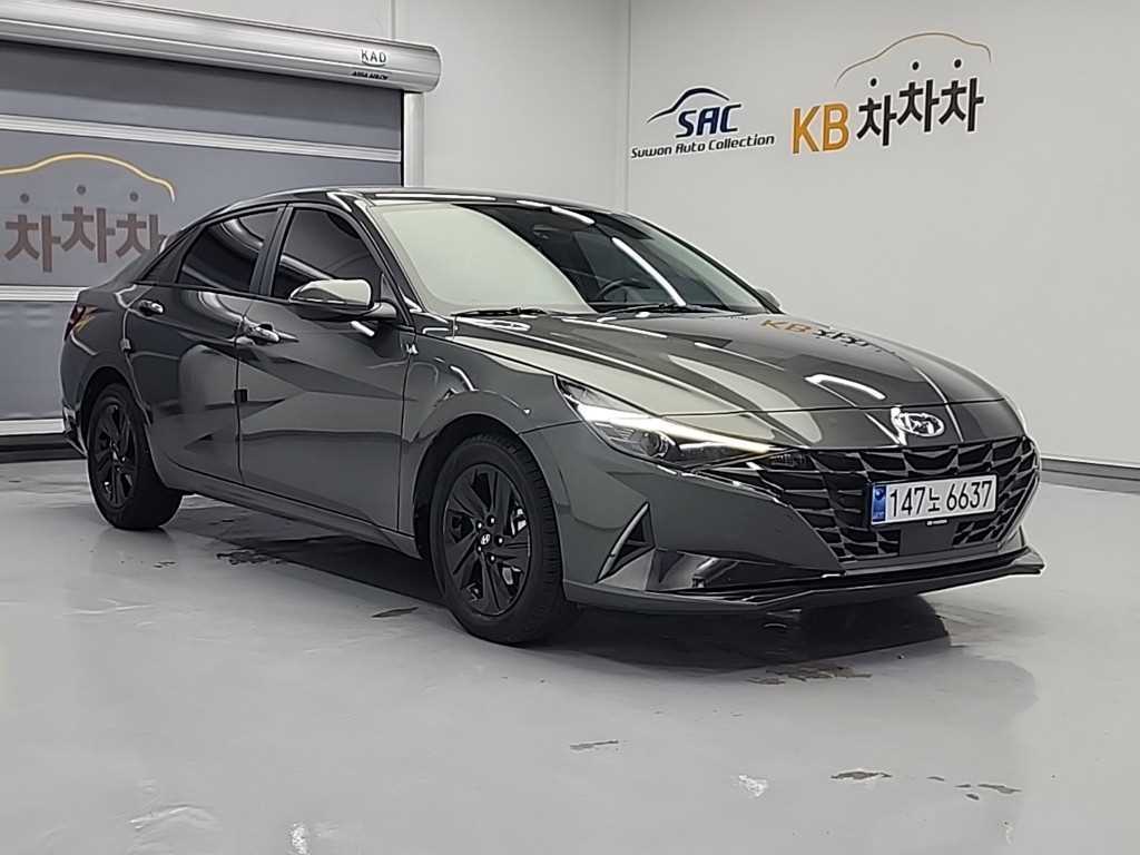 HYUNDAI Avante - Vista 4