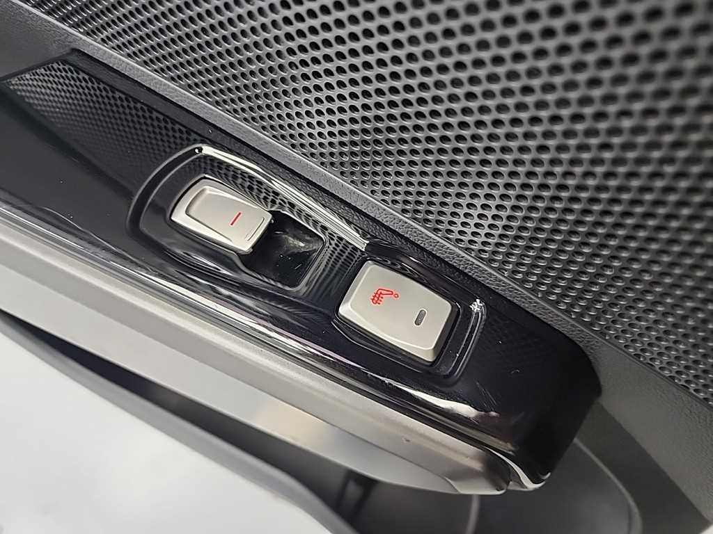 Ssangyong Tivoli 2019 Blanco - Importación desde Corea - HF Imports Iquique - Foto 13