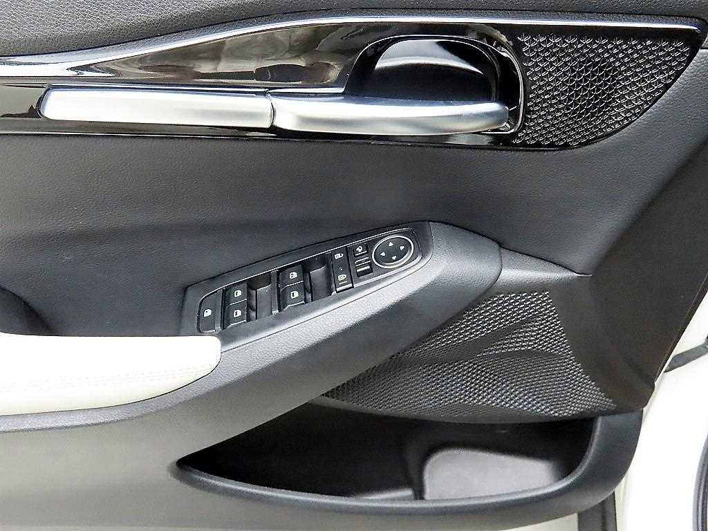 KIA Seltos - Vista 11