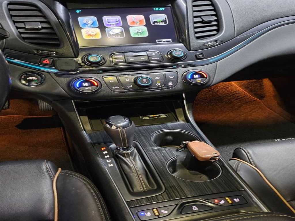 Chevrolet Impala - Vista 10