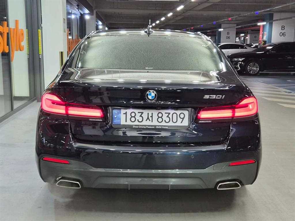 BMW 5 Series - Vista 5